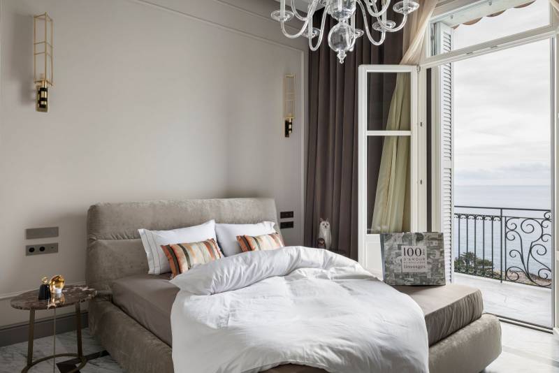 rénovation chambre hôtel de luxe Roquebrune 